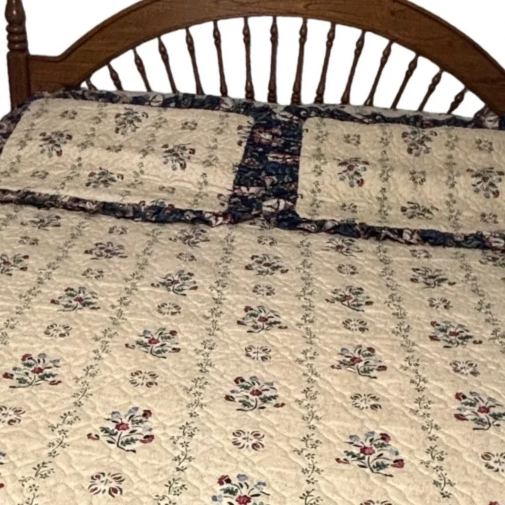 N/A quilted bedspread